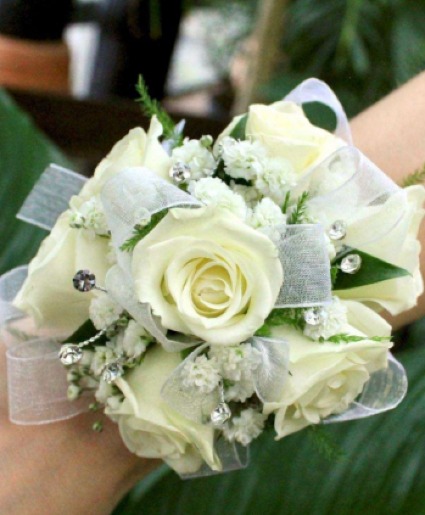 WHITE ROSE WRIST WRIST CORSAGE