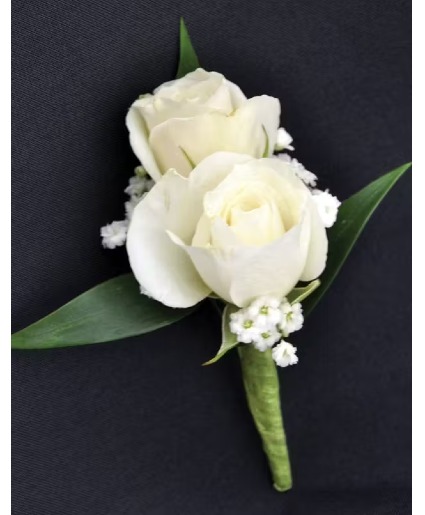 WHITE SPRAY ROSE BOUT PROM