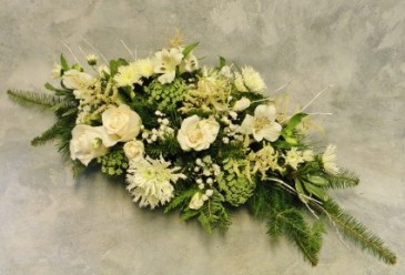 White Winter Centerpiece in Ithaca, NY | BUSINESS IS BLOOMING