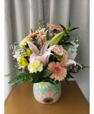 WINDBLOWN WATERCOLOR FRESH ARRANGEMENT