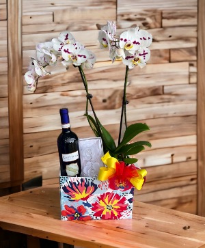 Wine and orchid set  Floating candles included