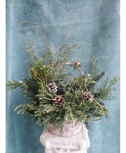 WINTER DREAMIN’ CHRISTMAS ARRANGEMENT