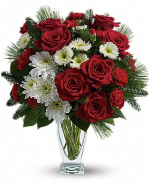 Winter Kisses TWR12-1 14.75"(w) x 16.25"(h)