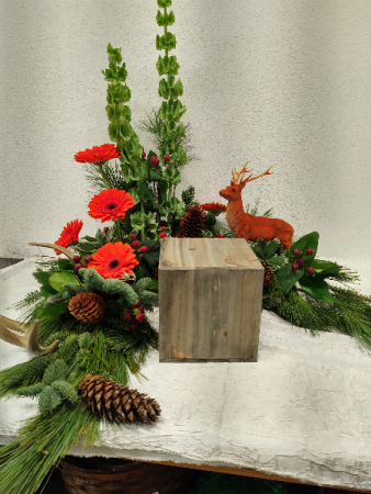Woodland Crescent  Memorial Urn arrangement  in Park Falls, WI | The Blumenhaus