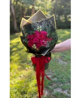WRAPPED ROMANCE Wrapped Bouquet