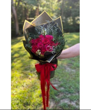 WRAPPED ROMANCE Wrapped Bouquet