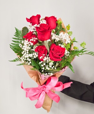 WRAPPED ROSES 