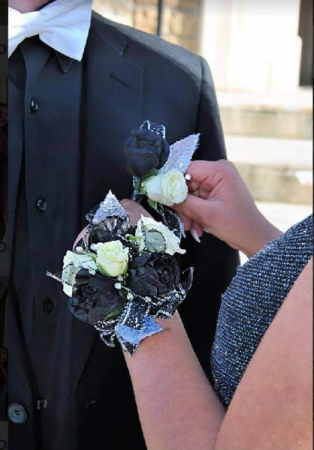 WRIST CORSAGE WRIST CORSAGE
