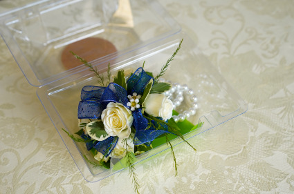 wristlet corsage 