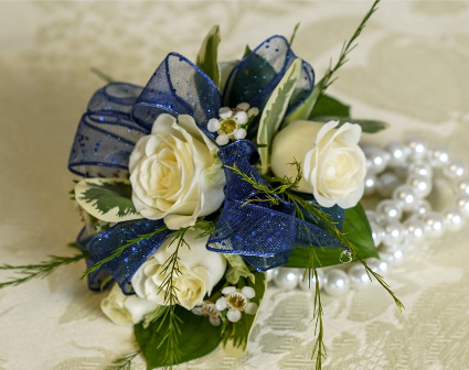 wristlet corsage 