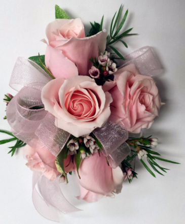 Wristlet RPK Corsage in Chatham, NJ | SUNNYWOODS FLORIST