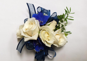 Wristlet  WNB Corsage in Chatham, NJ | SUNNYWOODS FLORIST