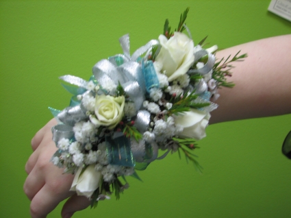 wristlet prom
