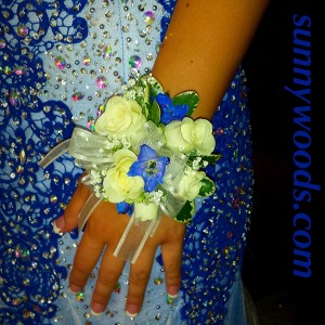 Wristlet WBTara Corsage in Chatham, NJ | SUNNYWOODS FLORIST