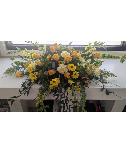 Yellow Urn Piece Casket Spray